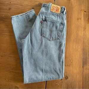Levi’s 550 Jeans (Size 33 x 34)